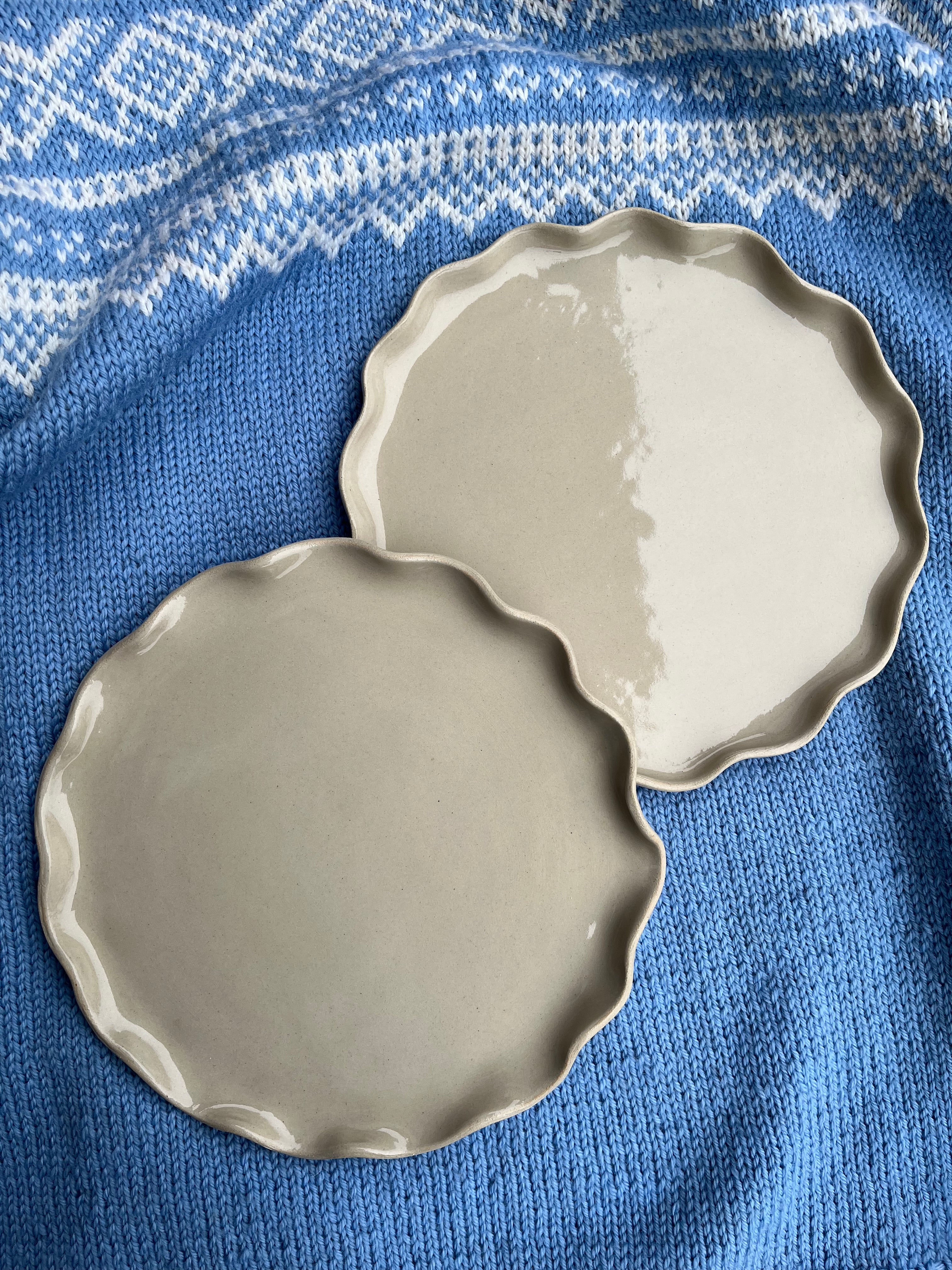 Handmade Ceramic Wavy Dinner Plate